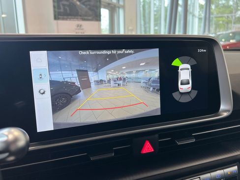 New 2025 Hyundai Ioniq 6 SE image 24