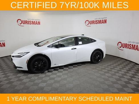 Used 2025 Toyota Prius AWD image 12
