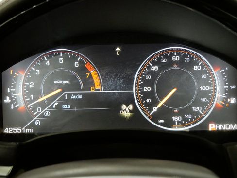 Used 2015 Cadillac XTS Premium image 15