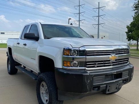 Used 2015 Chevrolet Silverado 2500 LT RWD image 1