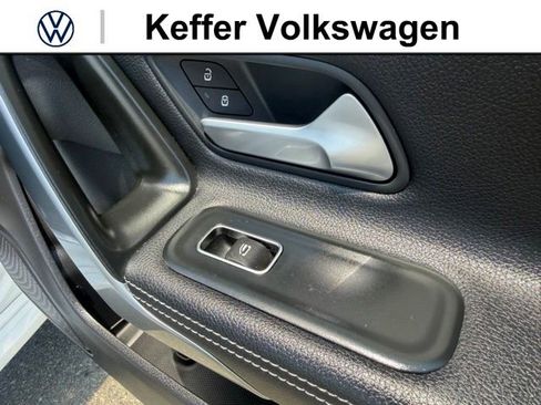 Used 2025 Mercedes-Benz CLA 250 4MATIC image 33