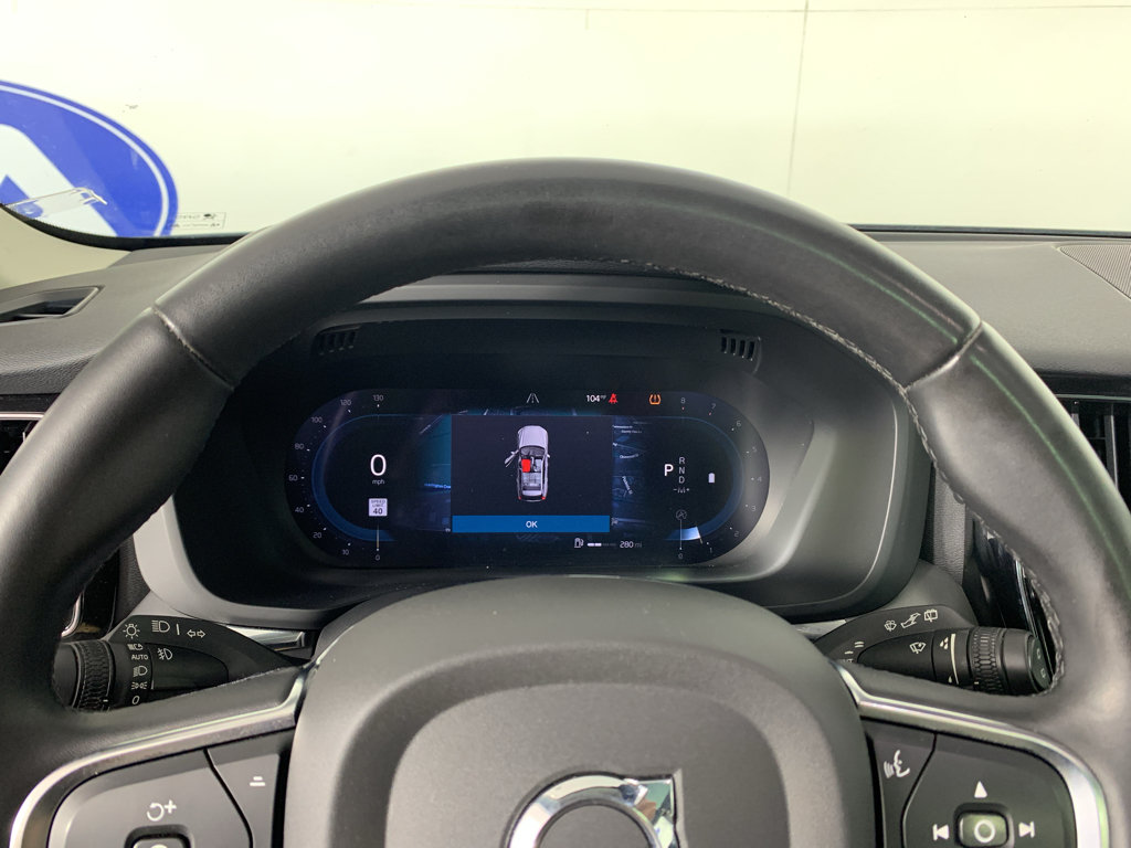 Used 2023 Volvo XC60 B5 Core AWD/4WD image 22
