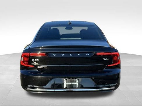Used 2023 Volvo S90 B6 Plus image 6