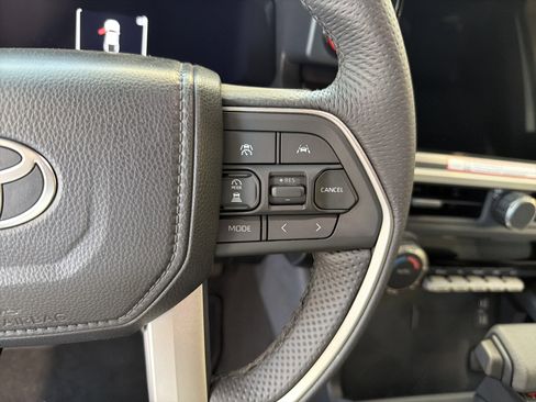New 2025 Toyota Tacoma TRD Off-Road AWD/4WD image 27
