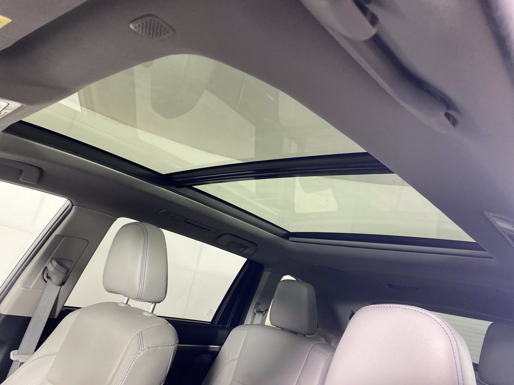 Used 2019 Toyota Highlander Limited Platinum AWD/4WD image 15