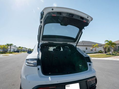 Used 2024 Porsche Macan GTS image 94