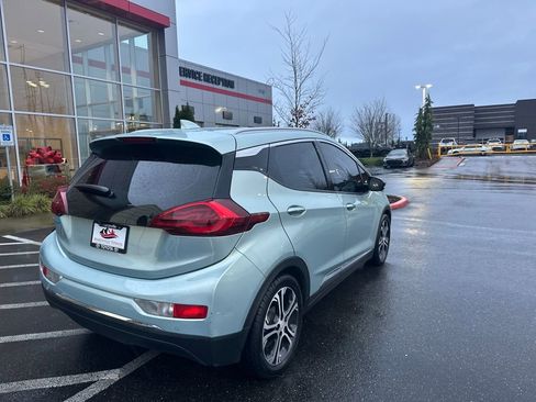 Used 2019 Chevrolet Bolt Premier w/ Infotainment Package image 3