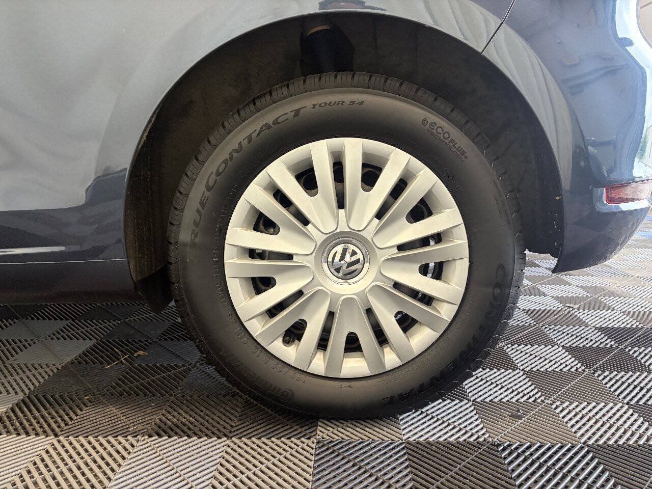 Used 2013 Volkswagen Golf 2-Door FWD image 20