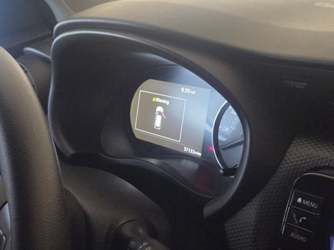 Used 2021 Nissan Kicks SV FWD image 11