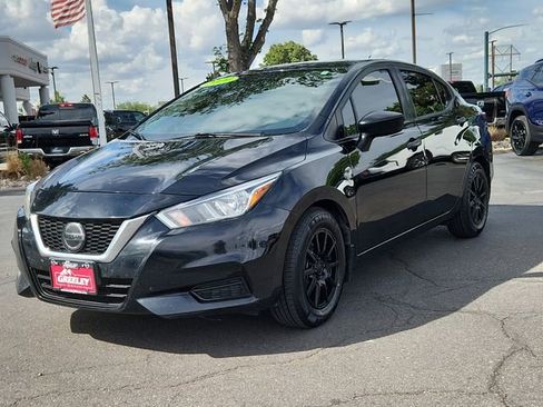 Used 2020 Nissan Versa S FWD image 4