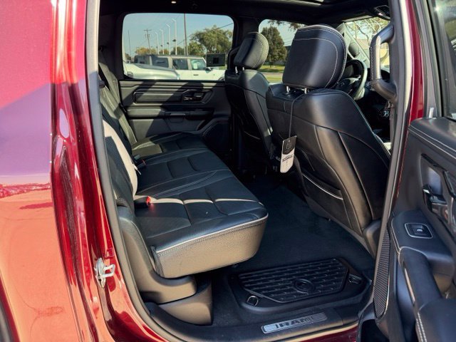 Used 2022 RAM 1500 Limited w/ Body-Colour Bumper Group AWD/4WD image 9