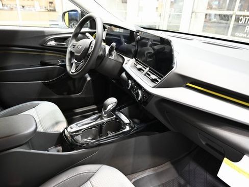 New 2026 Chevrolet Trax LT w/ Driver Confidence Package image 13