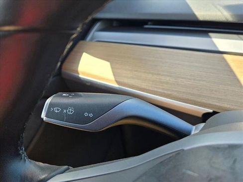 Used 2018 Tesla Model 3 Long Range RWD image 14