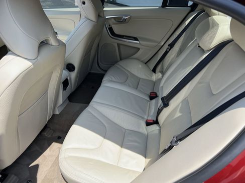 Used 2014 Volvo S60 T5 image 13