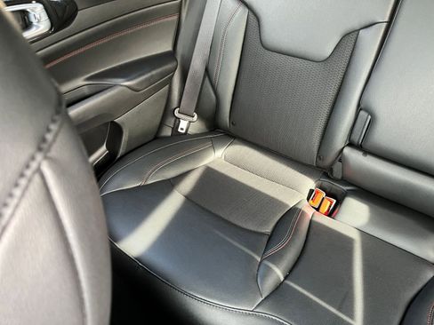 Used 2025 Jeep Compass Trailhawk image 39