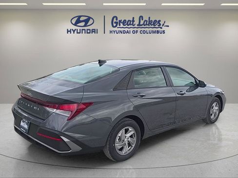 New 2026 Hyundai Elantra SE FWD image 5