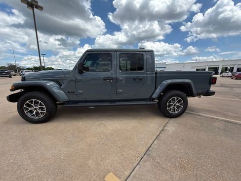 New 2026 Jeep Gladiator Sport AWD/4WD image 13