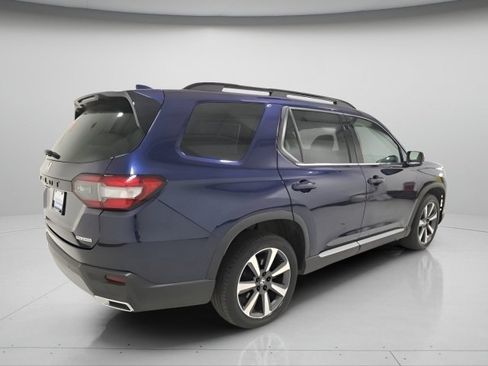 Used 2023 Honda Pilot Touring image 6