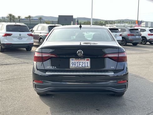 Certified 2024 Volkswagen Jetta SE image 23