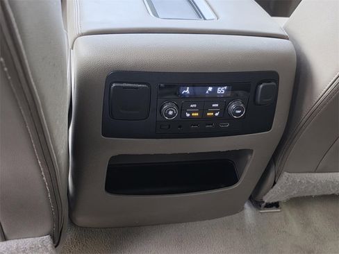 Used 2019 GMC Yukon XL SLT w/ Open Road Package image 14