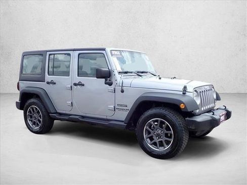Used 2017 Jeep Wrangler Unlimited Sport w/ Connectivity Group AWD/4WD image 6