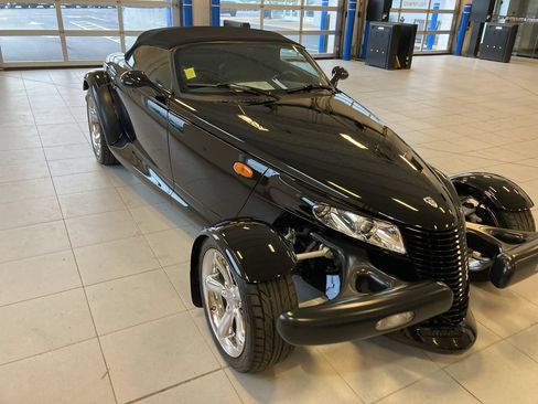 Used 2000 Plymouth Prowler RWD image 1