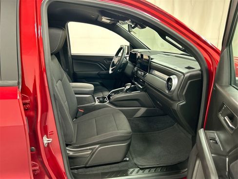 Used 2024 Chevrolet Colorado LT w/ LT Convenience Package II image 22