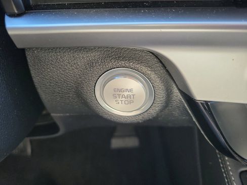 Certified 2023 Kia Telluride EX w/ EX Captain's Chair Package image 33