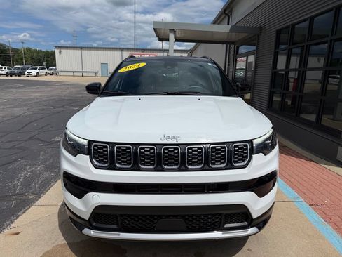 Used 2024 Jeep Compass Limited w/ Elite Group AWD/4WD image 2
