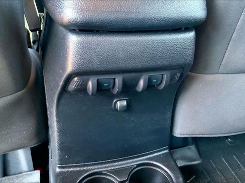 Used 2015 Jeep Wrangler Unlimited Sport w/ Quick Order Package 24S AWD/4WD image 30