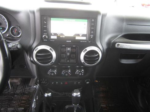 Used 2014 Jeep Wrangler Unlimited Sahara w/ Dual Top Group image 18