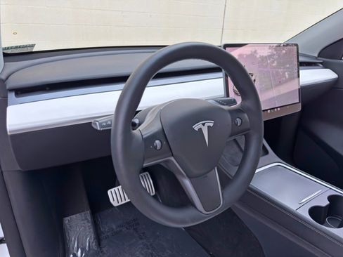 Used 2022 Tesla Model Y Performance AWD/4WD image 14
