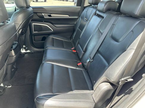 Used 2021 Kia Telluride LX FWD image 15