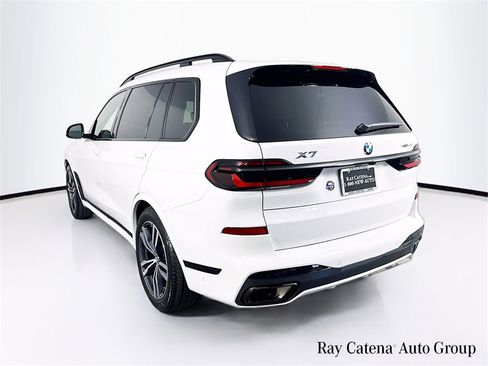 Used 2026 BMW X7 xDrive40i w/ Executive Package image 5