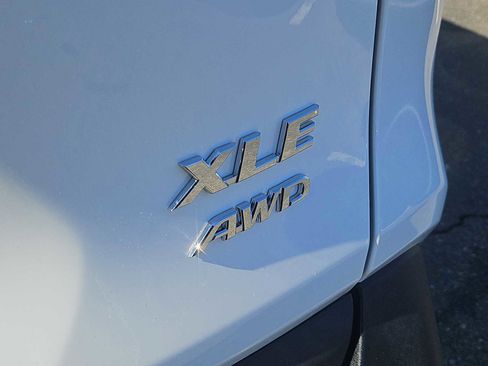 Used 2019 Toyota RAV4 XLE image 12