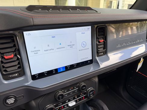 Used 2025 Ford Bronco Raptor image 39