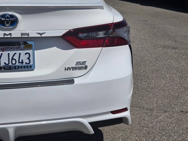 Used 2022 Toyota Camry SE FWD image 6