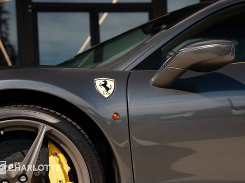 Used 2010 Ferrari 458 Italia Coupe image 9