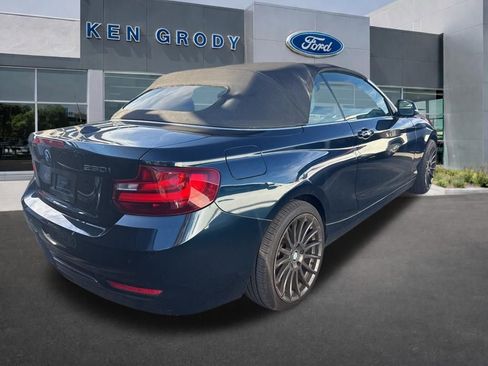Used 2017 BMW 230i Convertible image 4