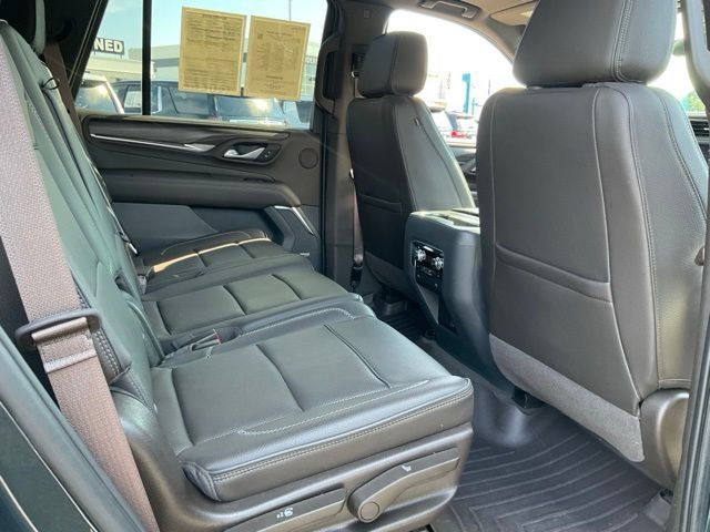 Used 2022 GMC Yukon Denali w/ Denali Premium Package AWD/4WD image 22
