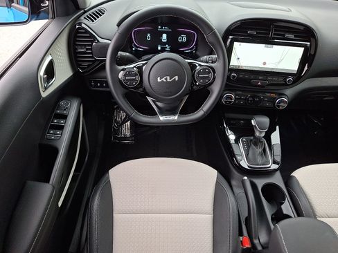 Used 2024 Kia Soul GT-Line image 11