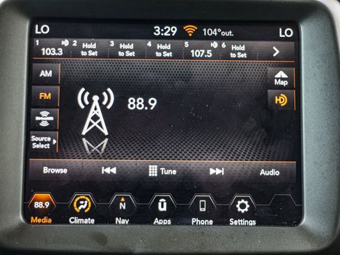 Used 2023 Jeep Renegade Trailhawk image 32