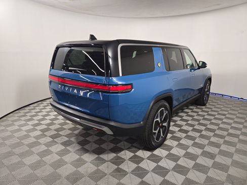 Used 2024 Rivian R1S Adventure AWD/4WD image 5
