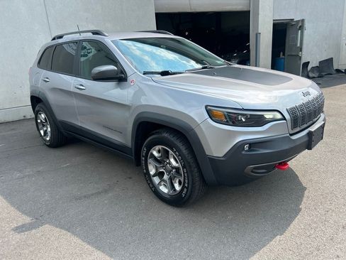Used 2019 Jeep Cherokee Trailhawk AWD/4WD image 8