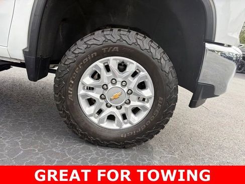 Used 2023 Chevrolet Silverado 2500 LT AWD/4WD image 8