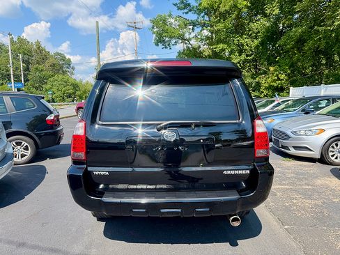 Used 2006 Toyota 4Runner Limited AWD/4WD image 8