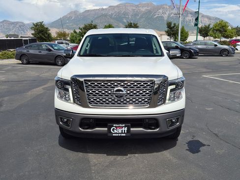 Used 2018 Nissan Titan Platinum Reserve w/ Platinum Utility Package AWD/4WD image 11