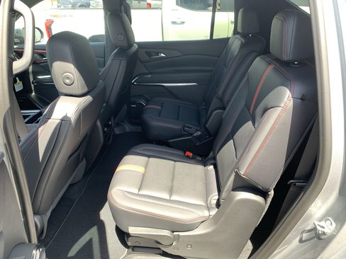 New 2026 Chevrolet Traverse RS AWD/4WD image 11