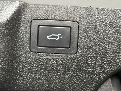 Used 2017 Hyundai Santa Fe Limited AWD/4WD image 31