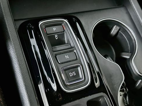Used 2023 Honda Pilot Sport image 23